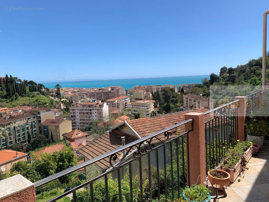 Appartement à MENTON