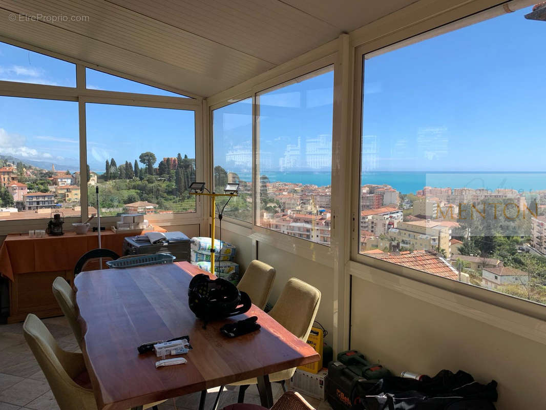 Appartement à MENTON