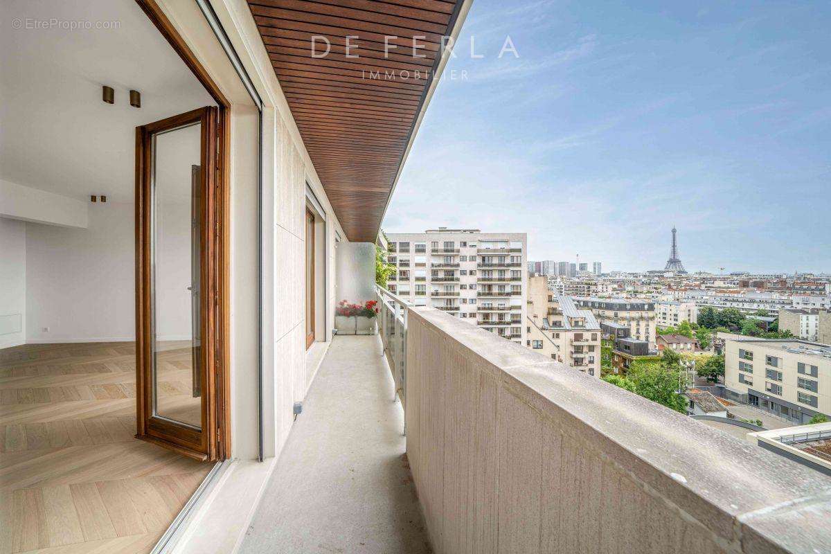 Appartement à PARIS-15E