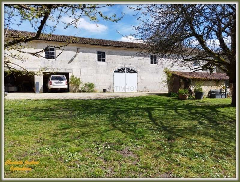 Maison à BLANZAC-PORCHERESSE