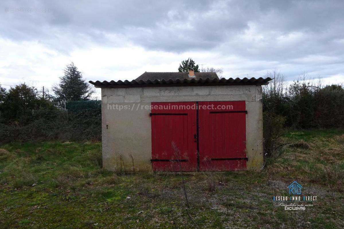 Maison à SAVIGNY-SUR-SEILLE