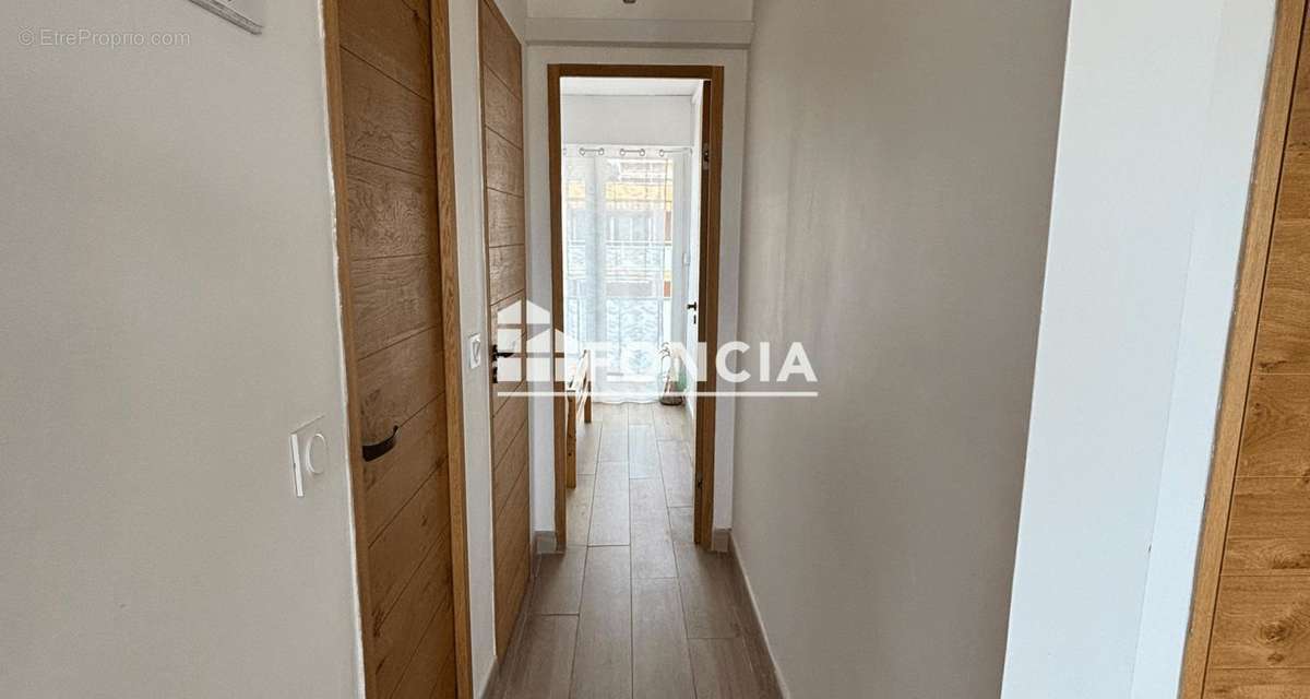 Appartement à BORMES-LES-MIMOSAS