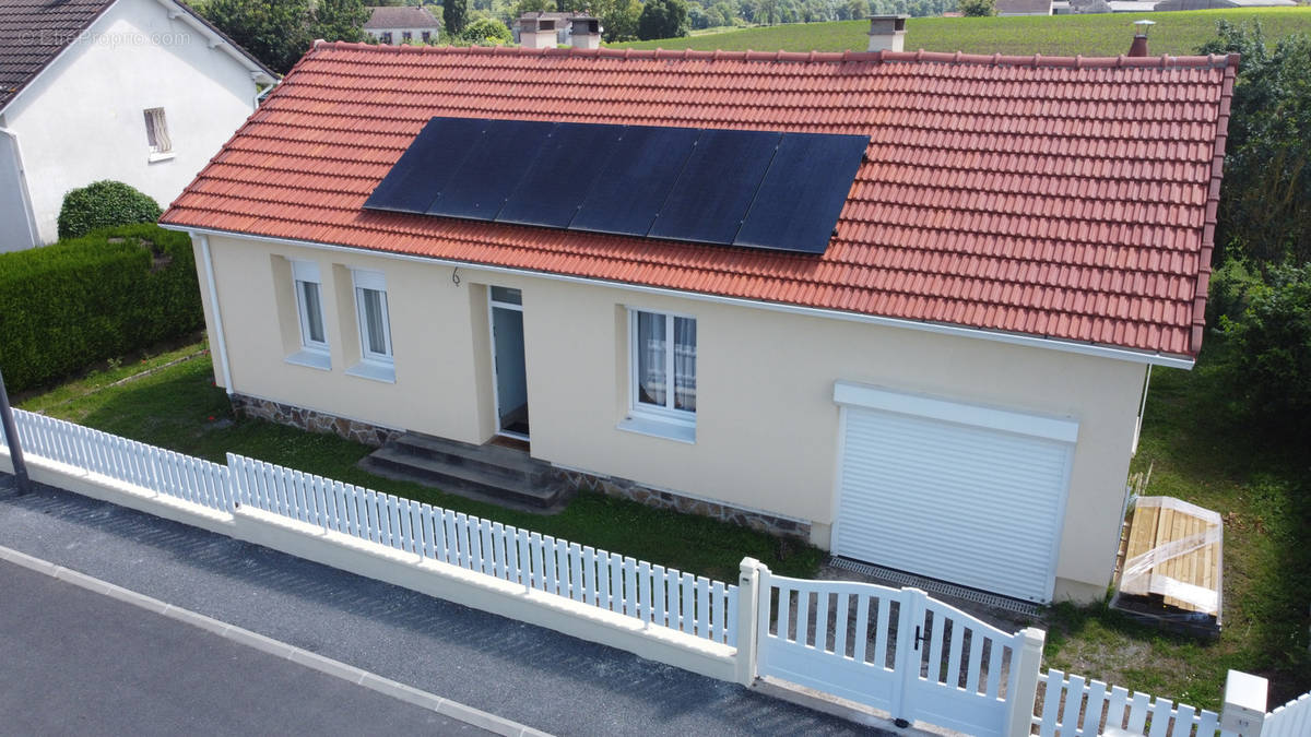 Maison à MAGNAC-LAVAL