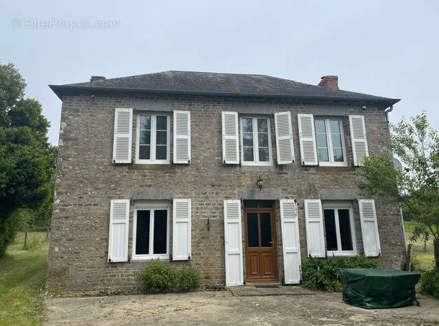 Maison à LE BENY-BOCAGE