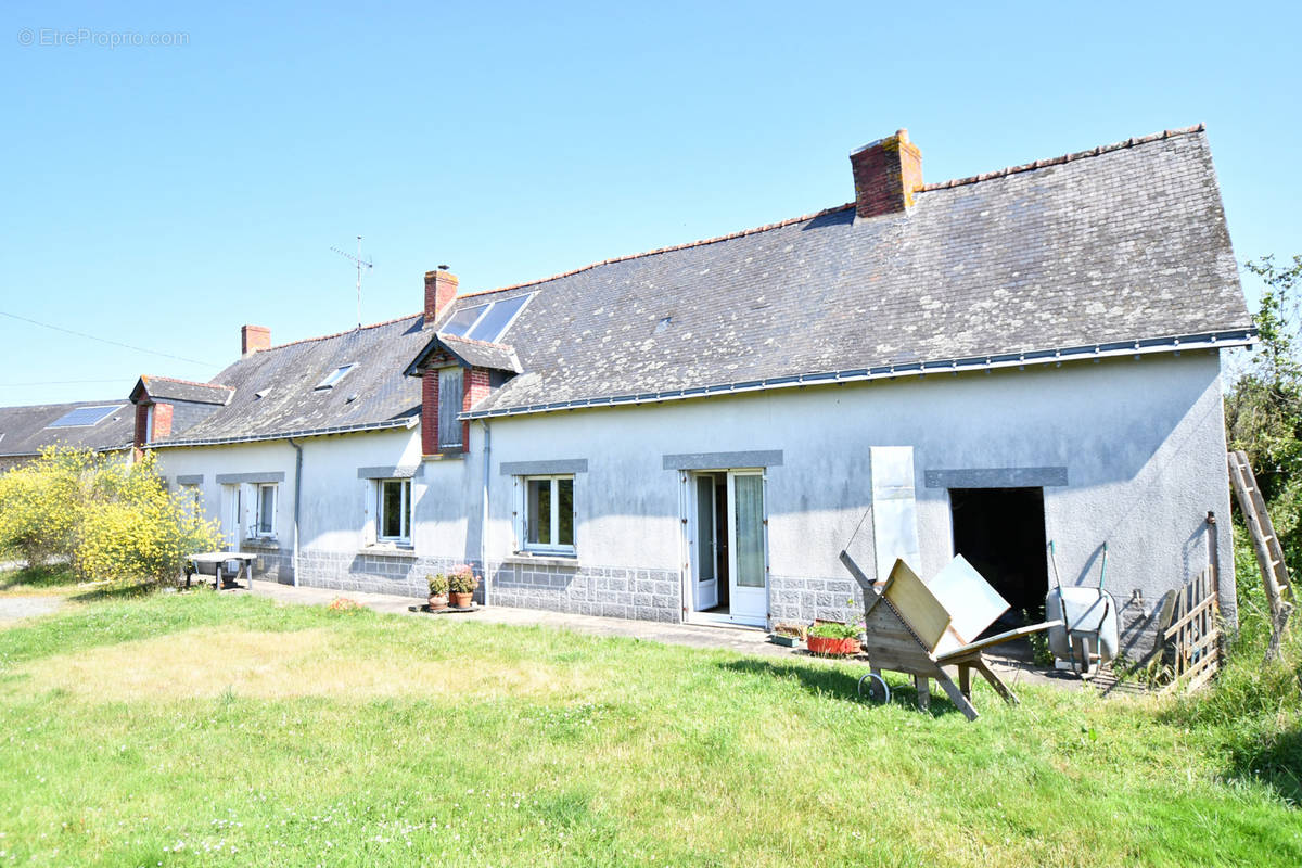 Maison à ROUGE