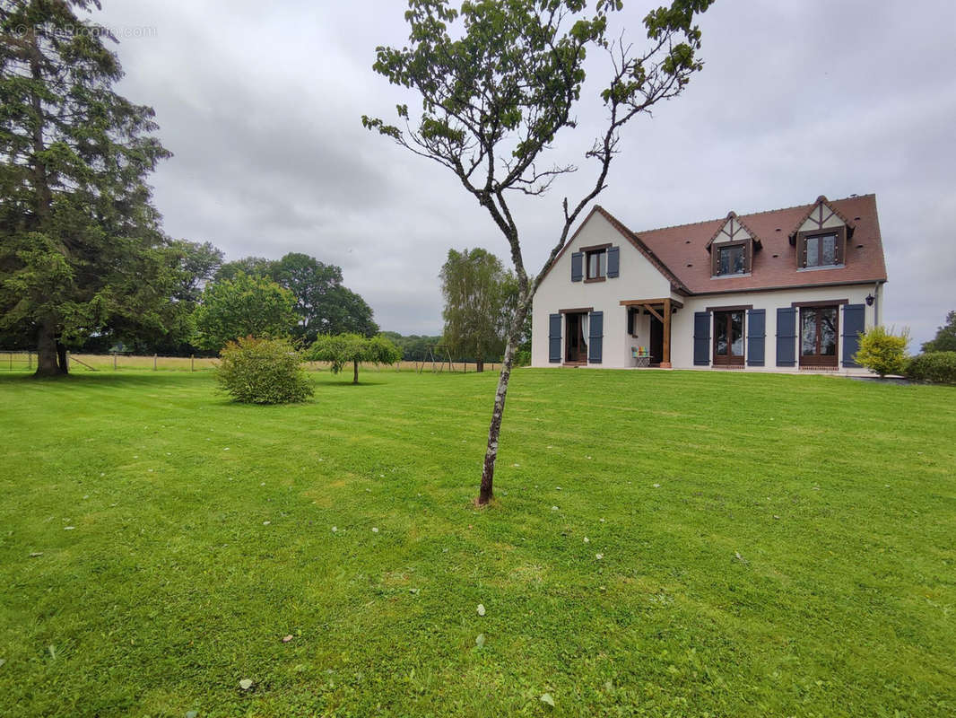 Maison à LONGNY-AU-PERCHE