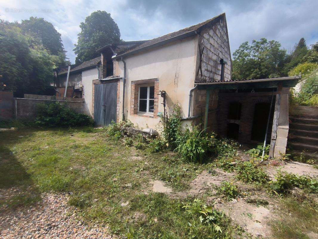 Appartement à PONT-SUR-YONNE