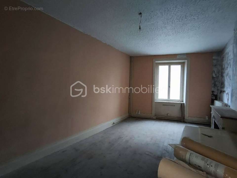 Appartement à SAINT-GERMAIN-LAVAL