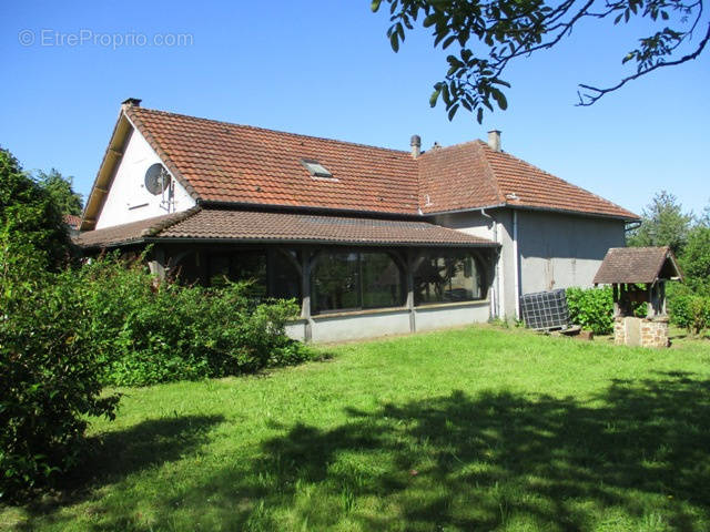 Maison à LANOUAILLE