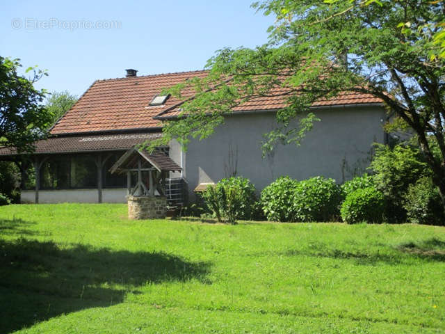 Maison à LANOUAILLE