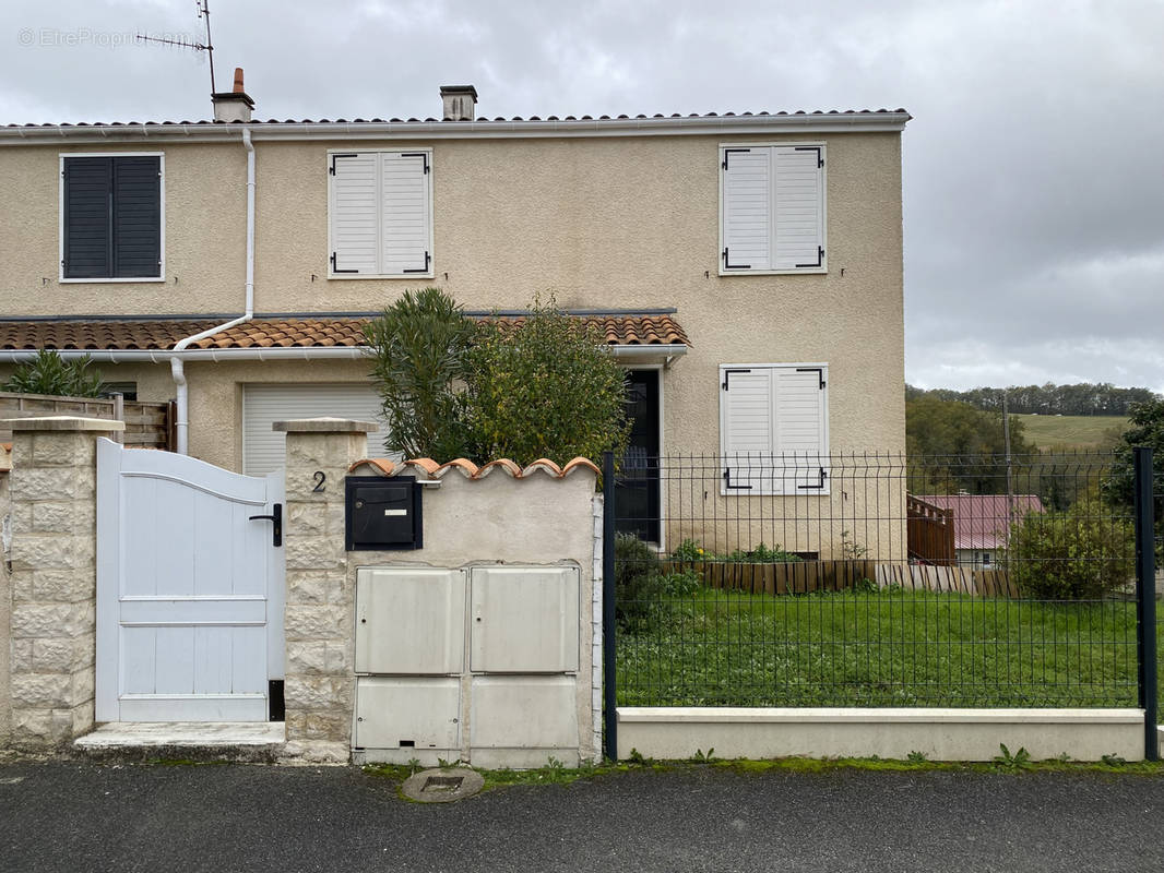 Maison à COULOUNIEIX-CHAMIERS