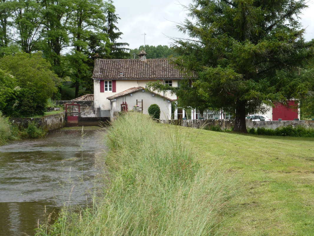 Maison à BAZAS