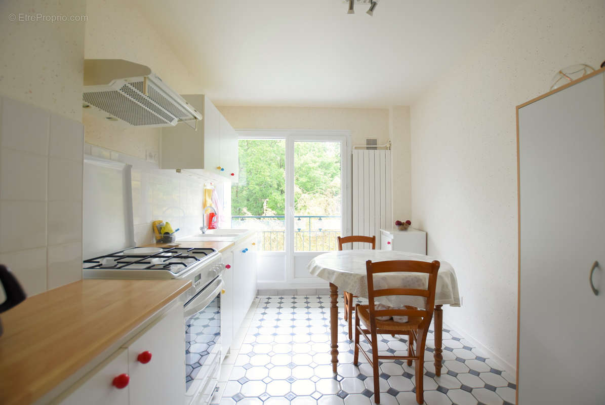 Appartement à LES ESSARTS-LE-ROI