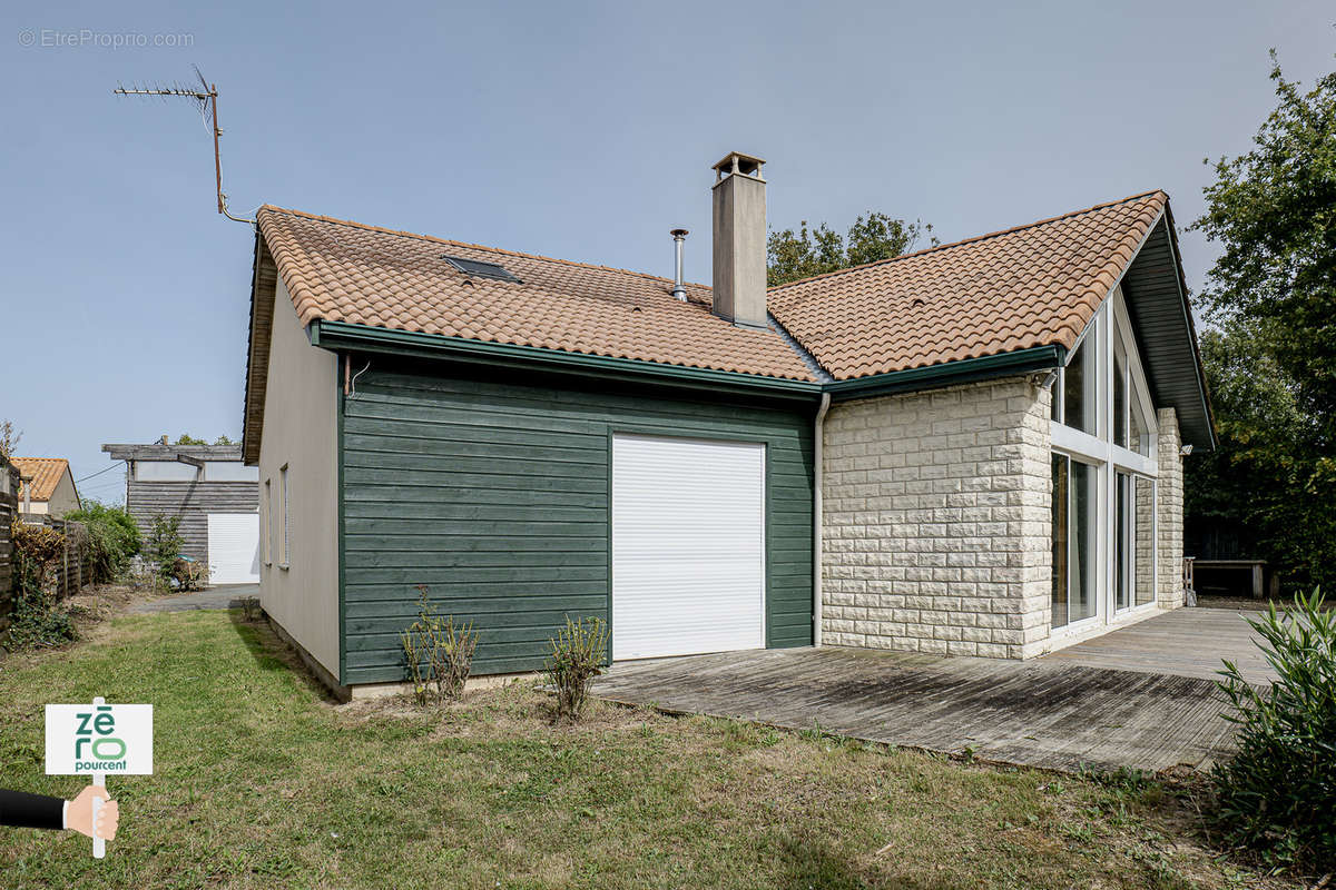 Maison à SAINTE-FLORENCE