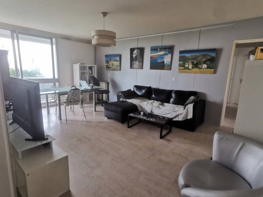 Appartement à LYON-8E