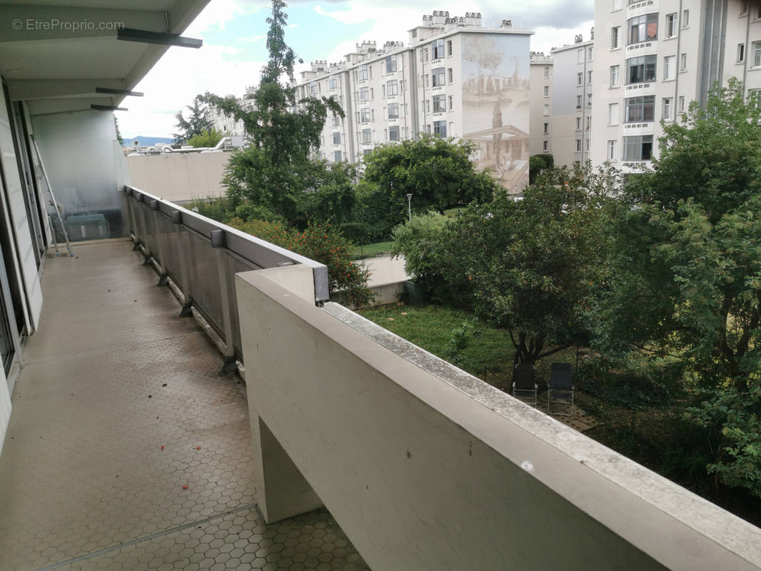 Appartement à LYON-8E