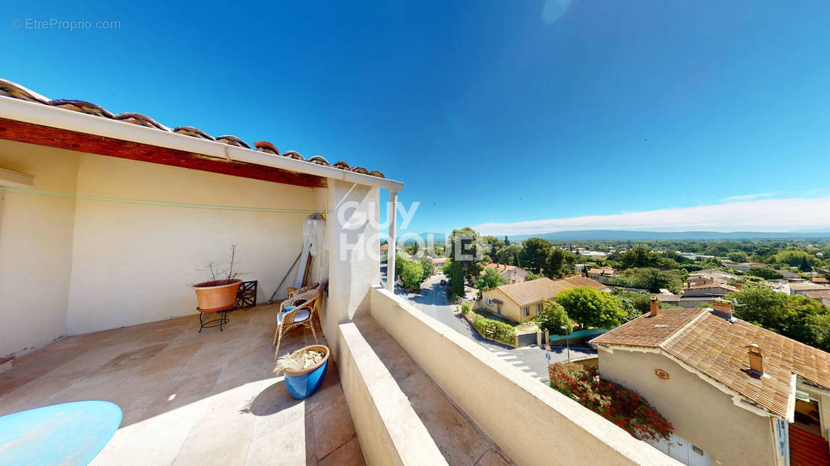 Maison à CHATEAUNEUF-DE-GADAGNE