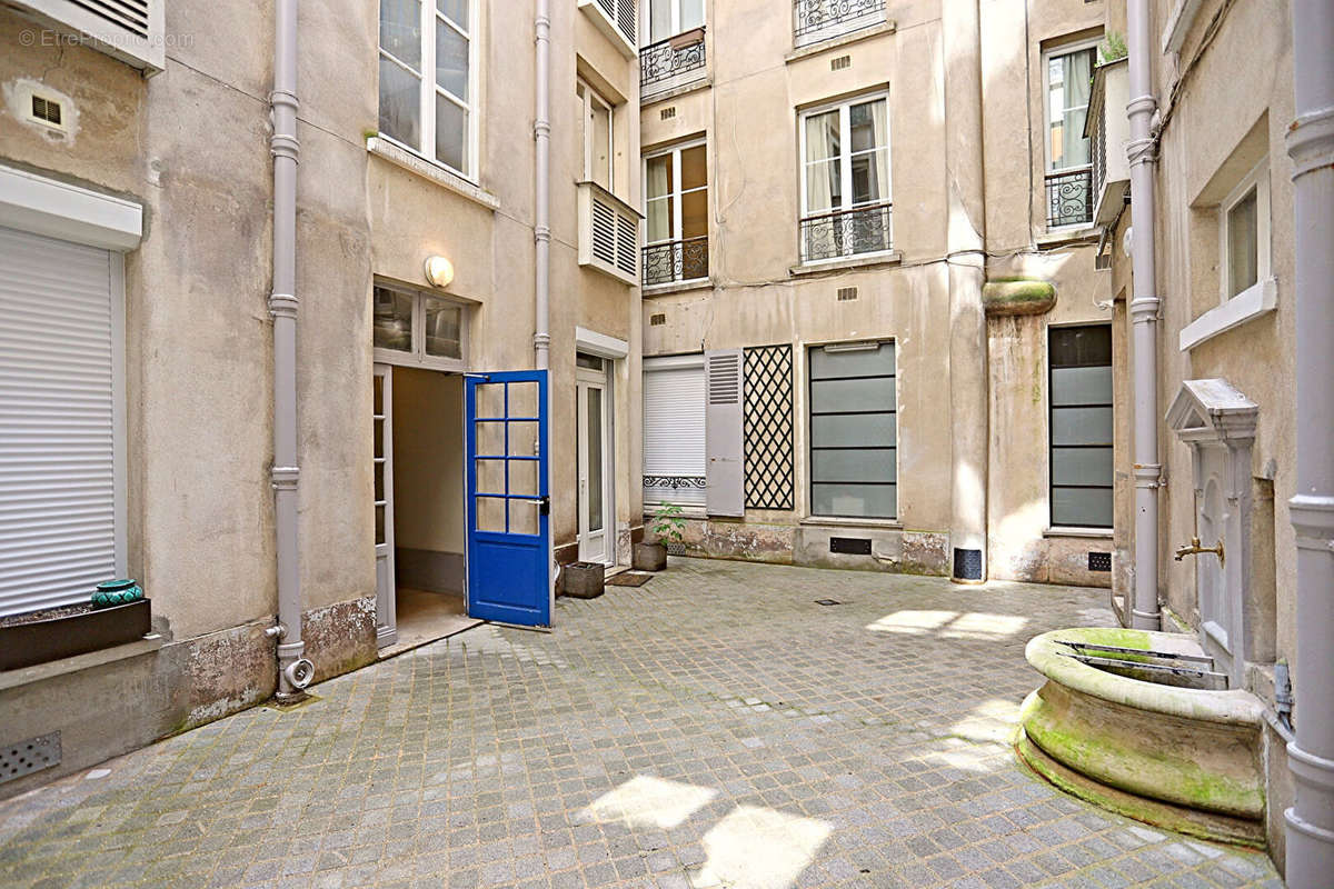 Appartement à PARIS-6E