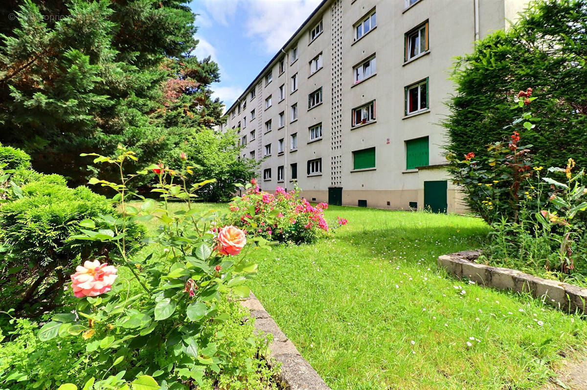 Appartement à LA COURNEUVE