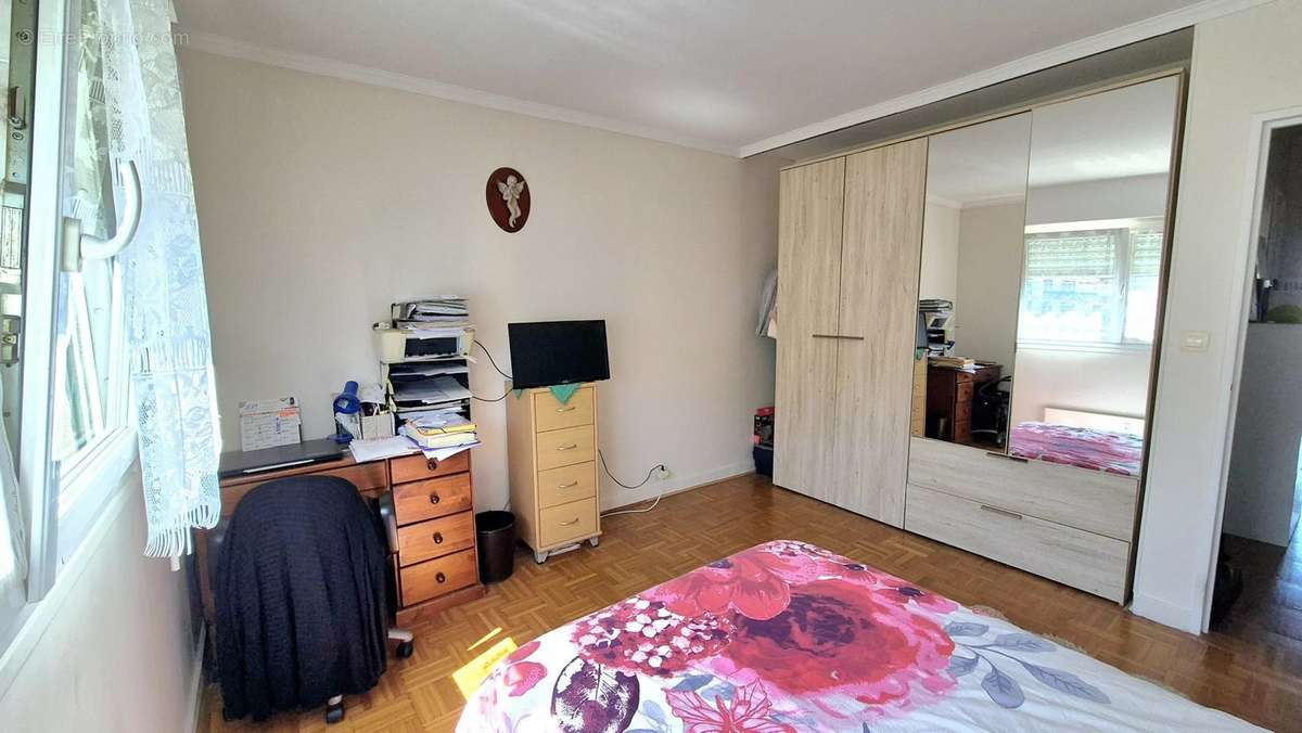 Appartement à ISSY-LES-MOULINEAUX