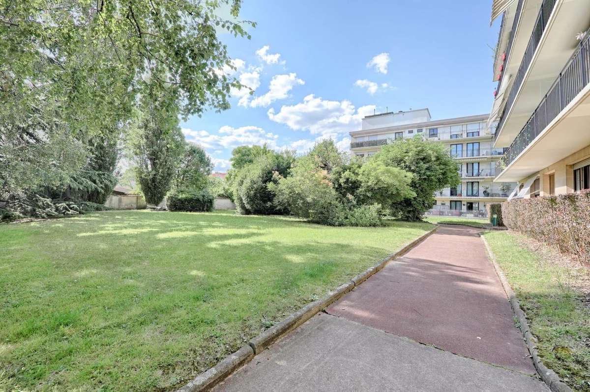 Appartement à SAINT-MAUR-DES-FOSSES