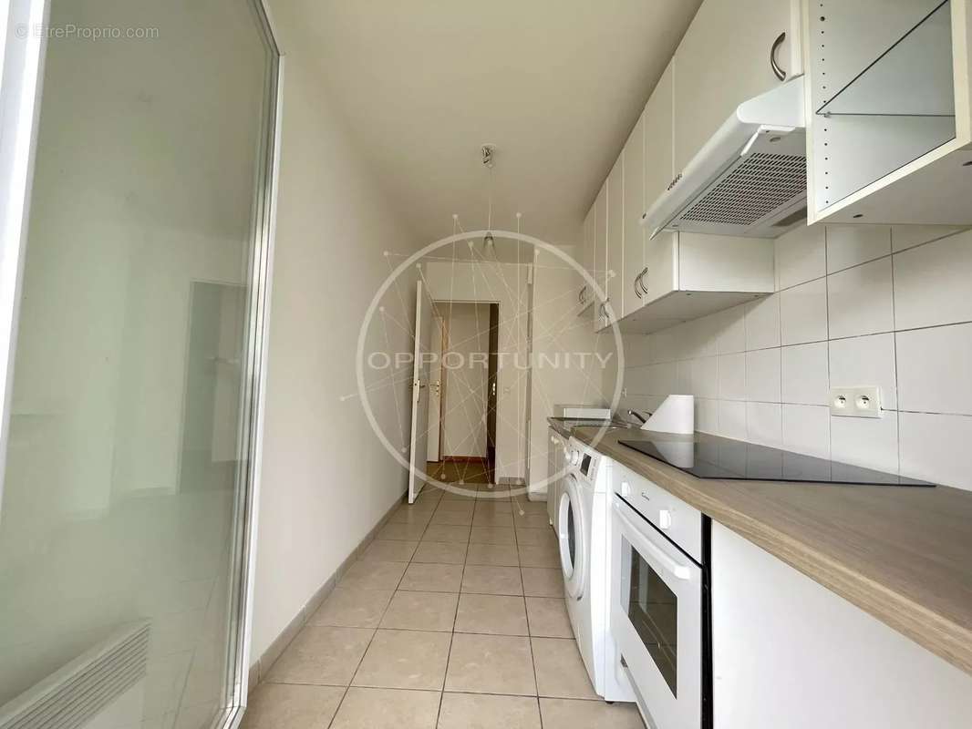 Appartement à COURBEVOIE