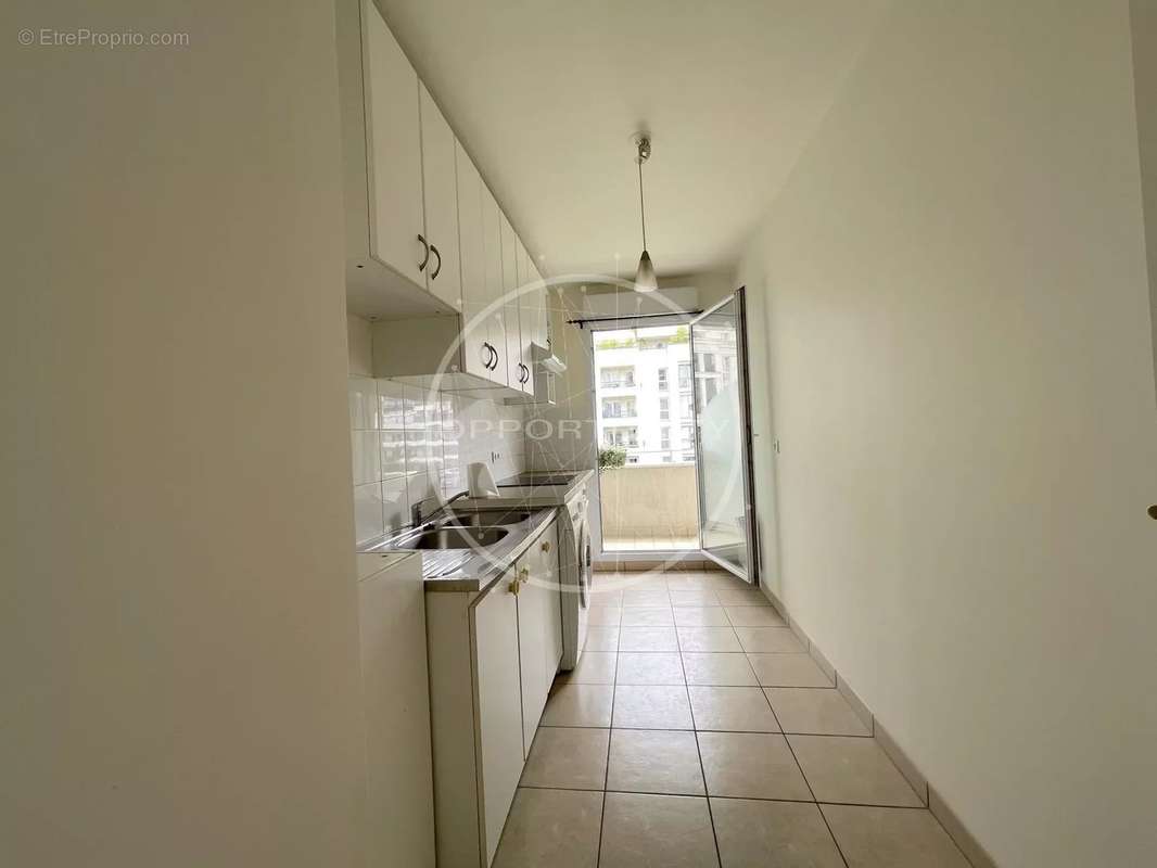 Appartement à COURBEVOIE