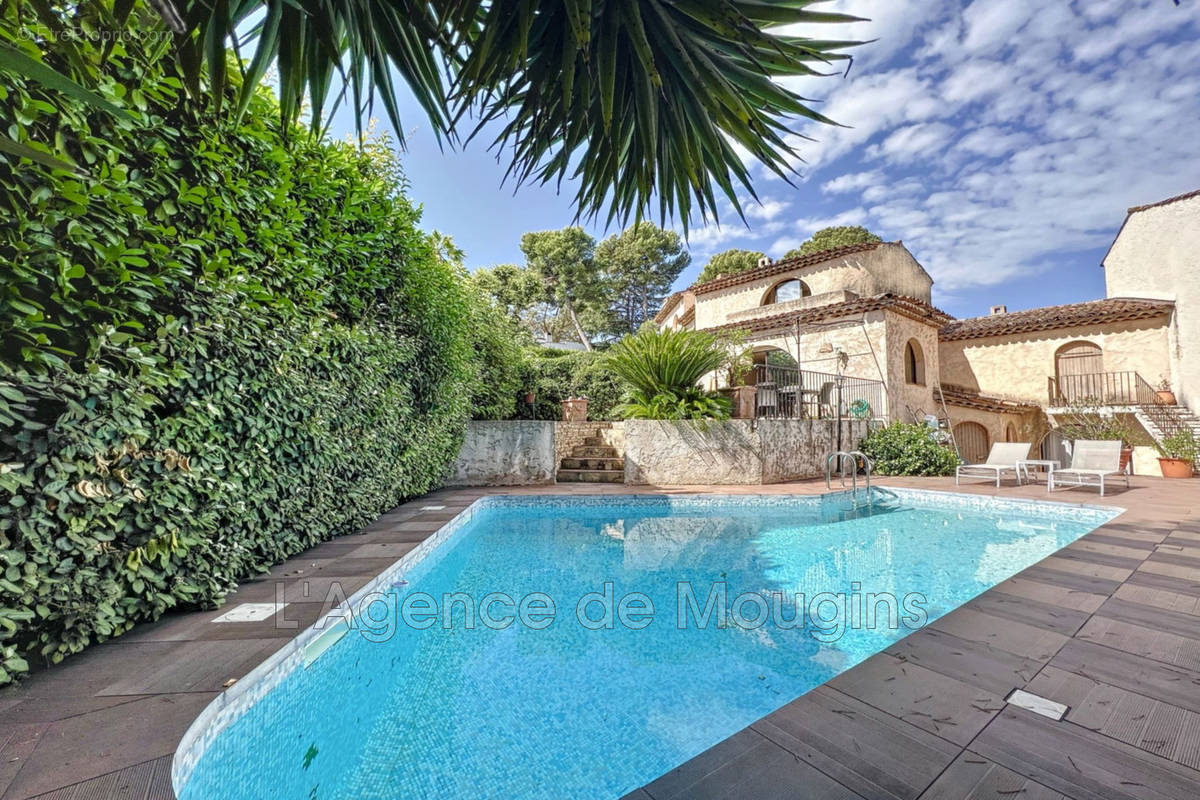 Maison à MOUGINS