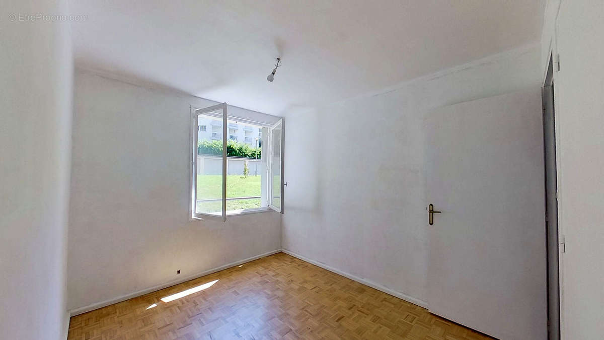 Appartement à LYON-8E