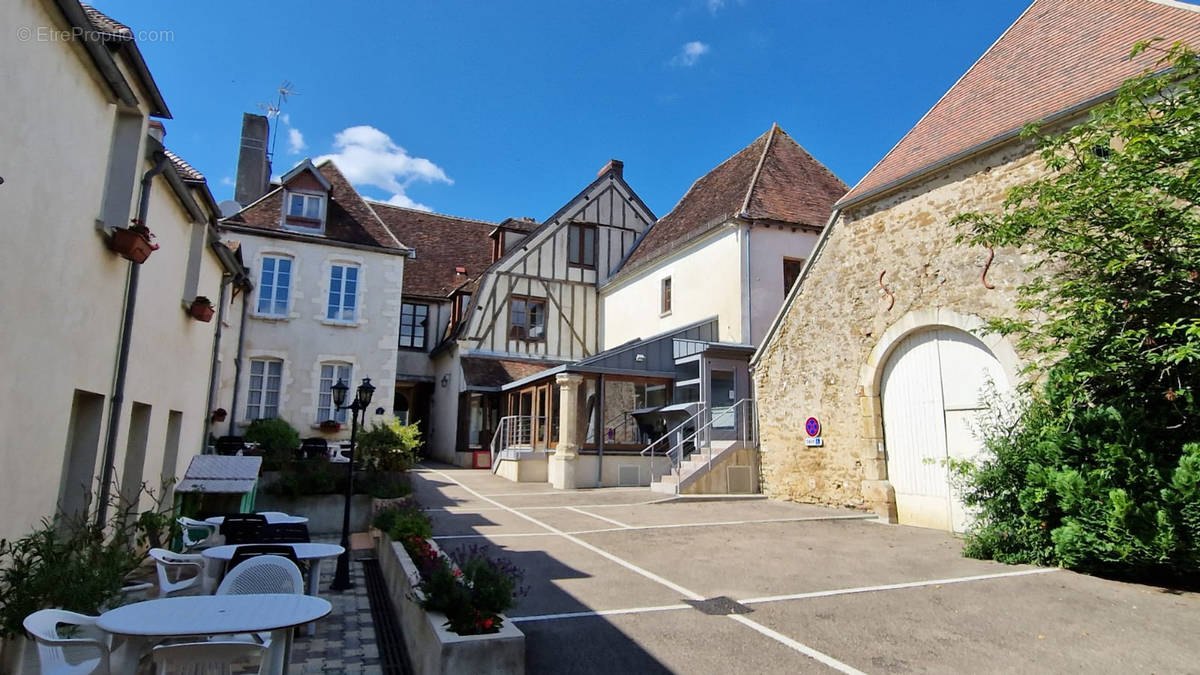 Commerce à AUXERRE