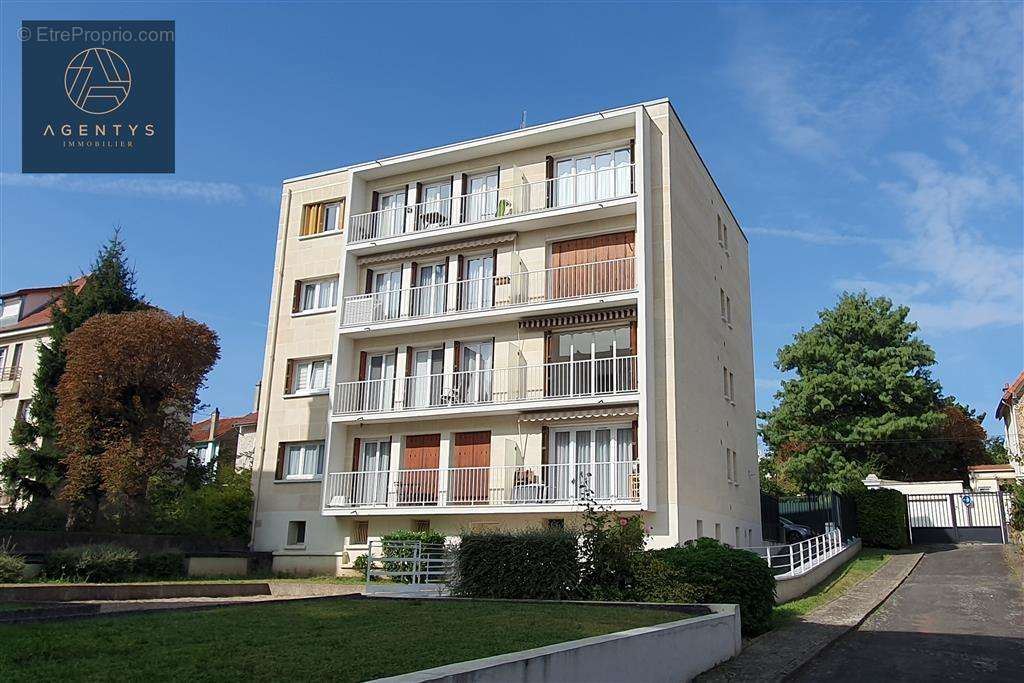 Appartement à LE PERREUX-SUR-MARNE