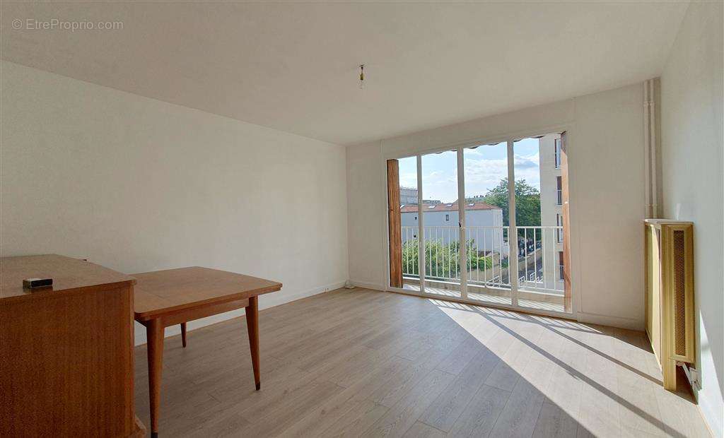 Appartement à LE PERREUX-SUR-MARNE