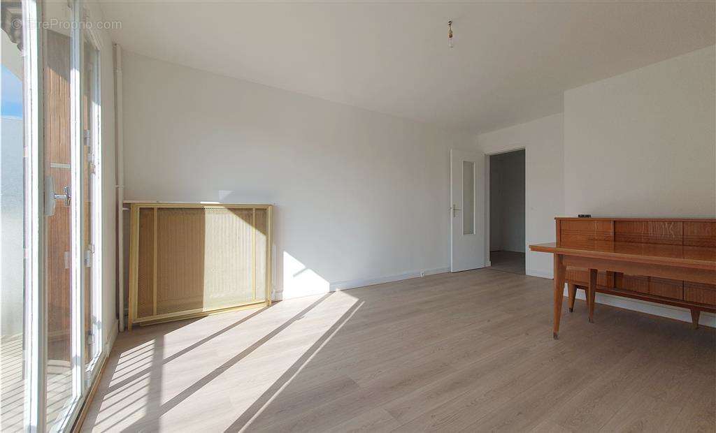 Appartement à LE PERREUX-SUR-MARNE