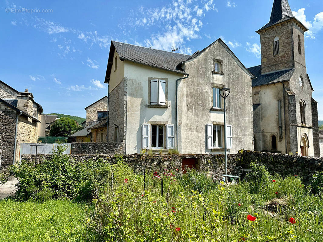 Maison à SEVERAC-LE-CHATEAU