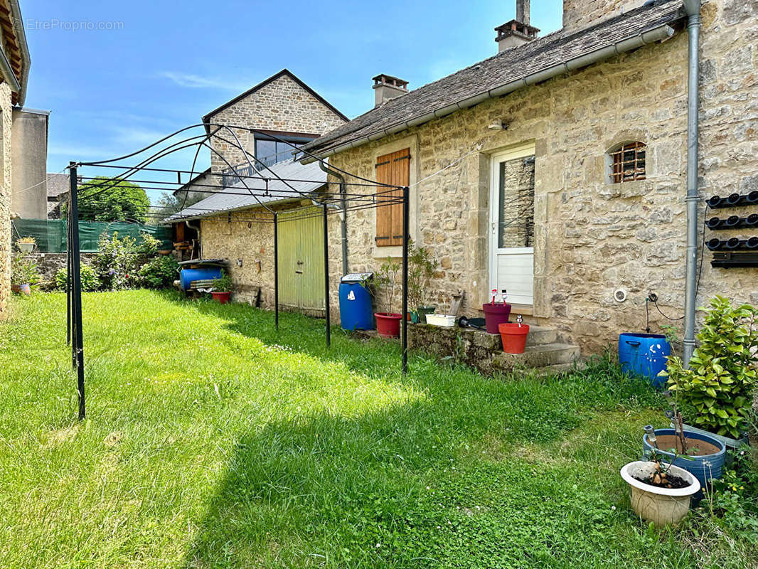 Maison à SEVERAC-LE-CHATEAU