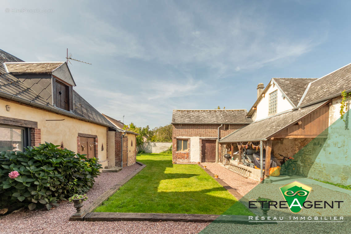 Maison à LA BONNEVILLE-SUR-ITON