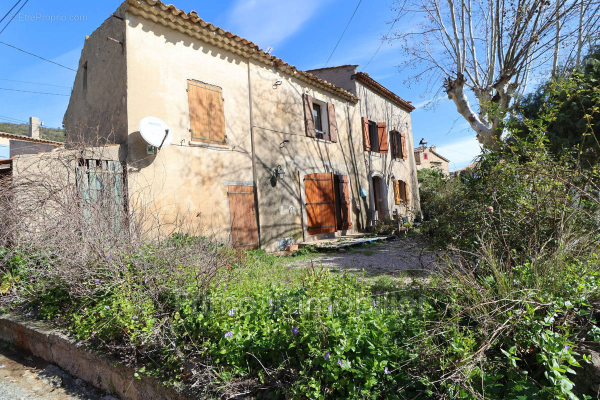 Maison à PLAN-DE-LA-TOUR