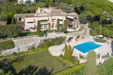 Maison à MOUGINS