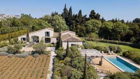 Maison à MAUSSANE-LES-ALPILLES