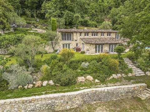 Maison à TOURRETTES-SUR-LOUP