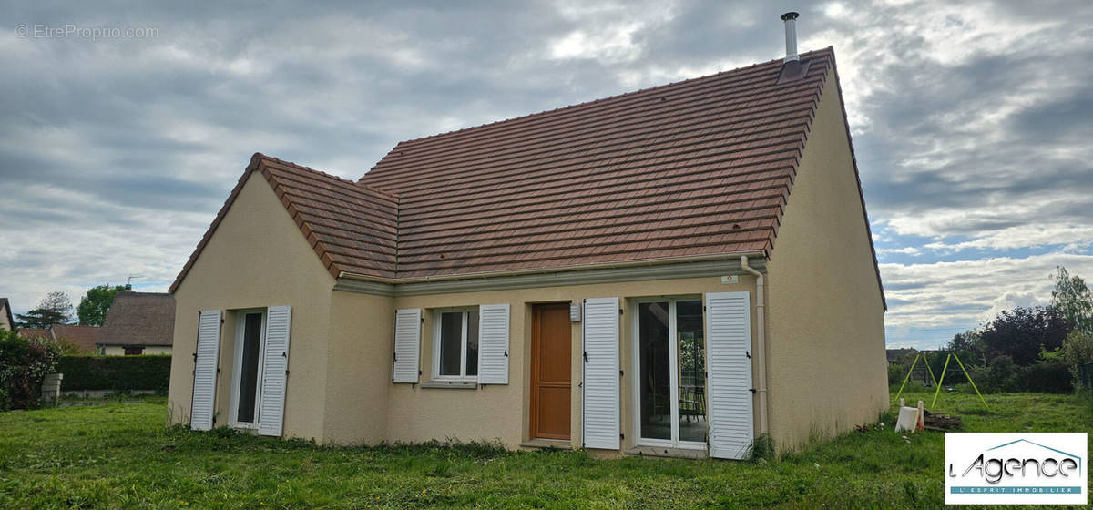 Maison à BROU