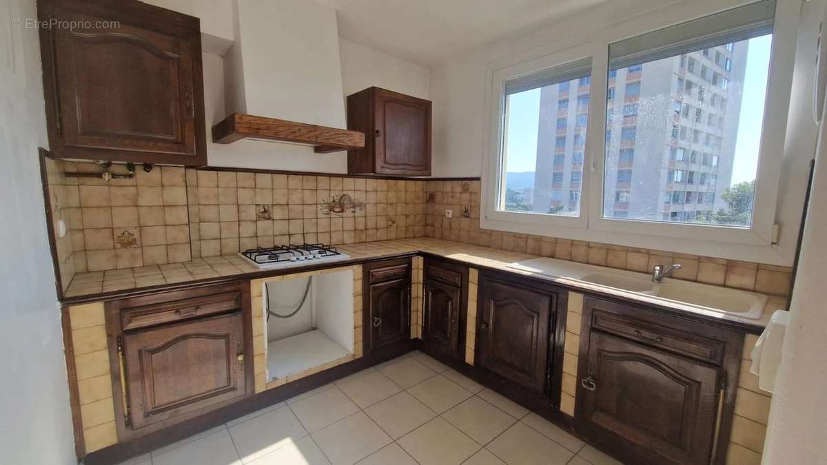 Appartement à MARSEILLE-13E