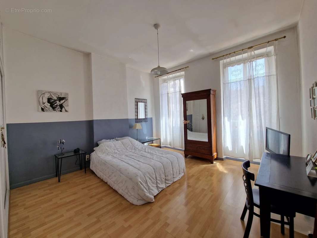 Appartement à MARSEILLE-6E