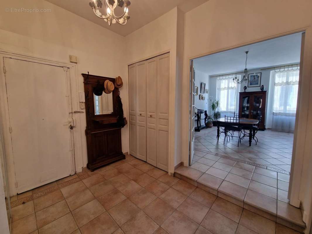 Appartement à MARSEILLE-6E