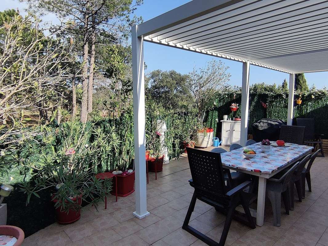 Maison à ROQUEBRUNE-SUR-ARGENS