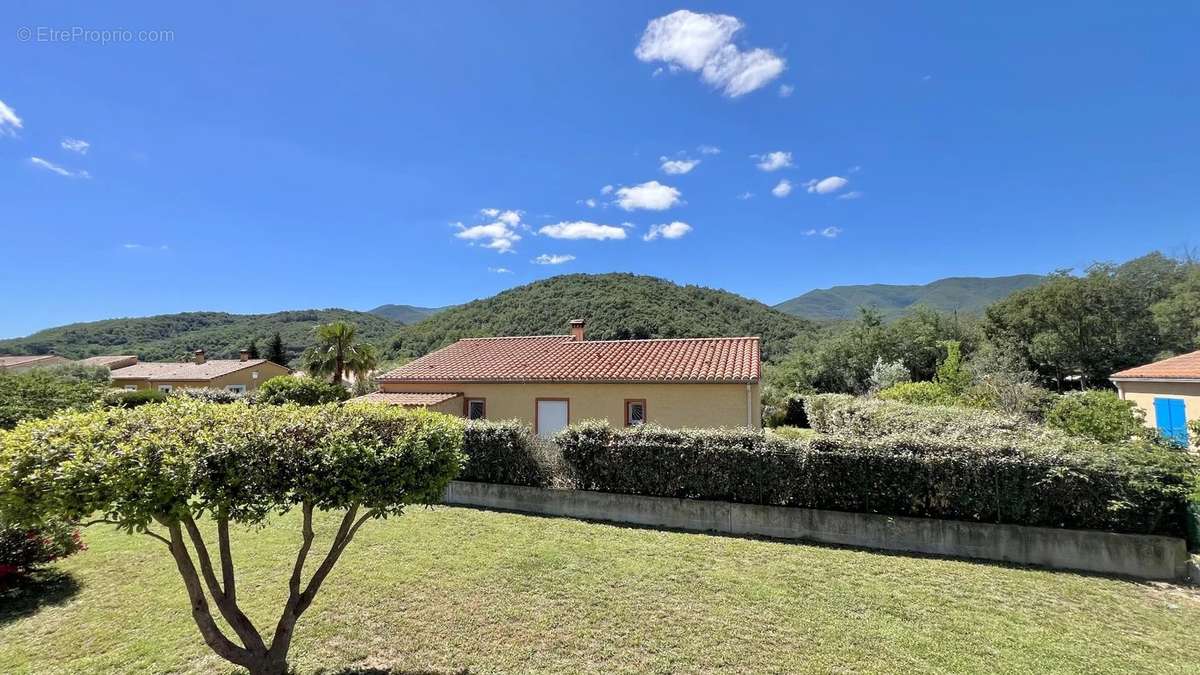 Maison à REYNES