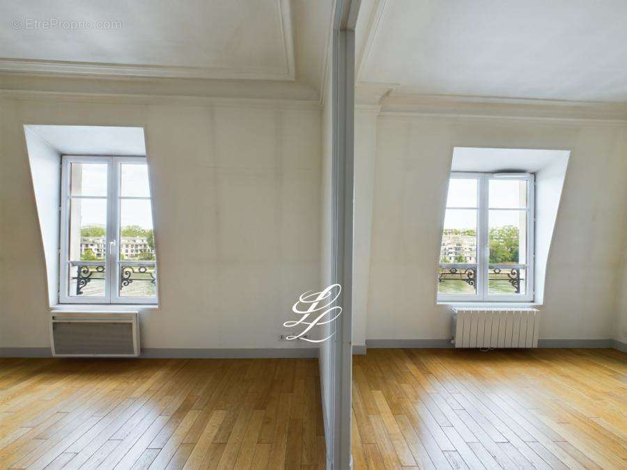 Appartement à COURBEVOIE