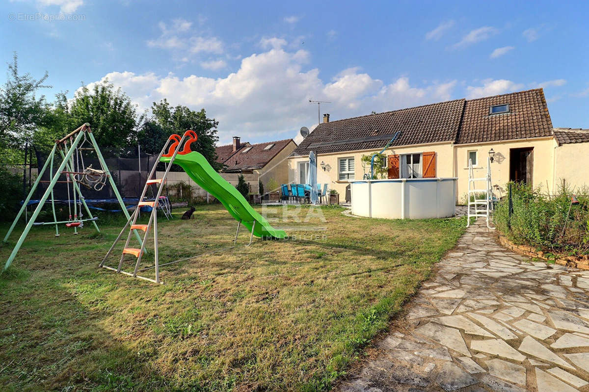 Maison à SAINVILLE