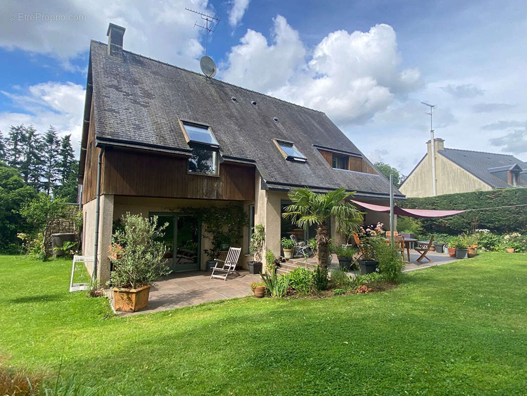 Maison à FOUGERES