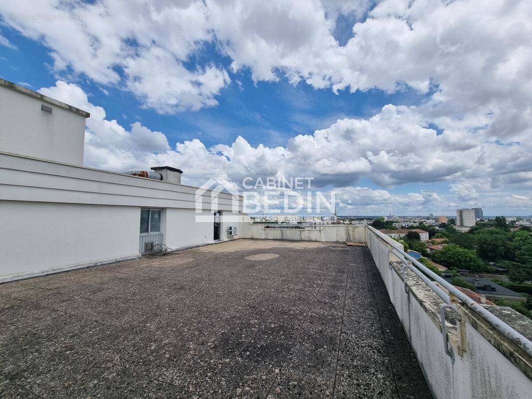 Appartement à BORDEAUX